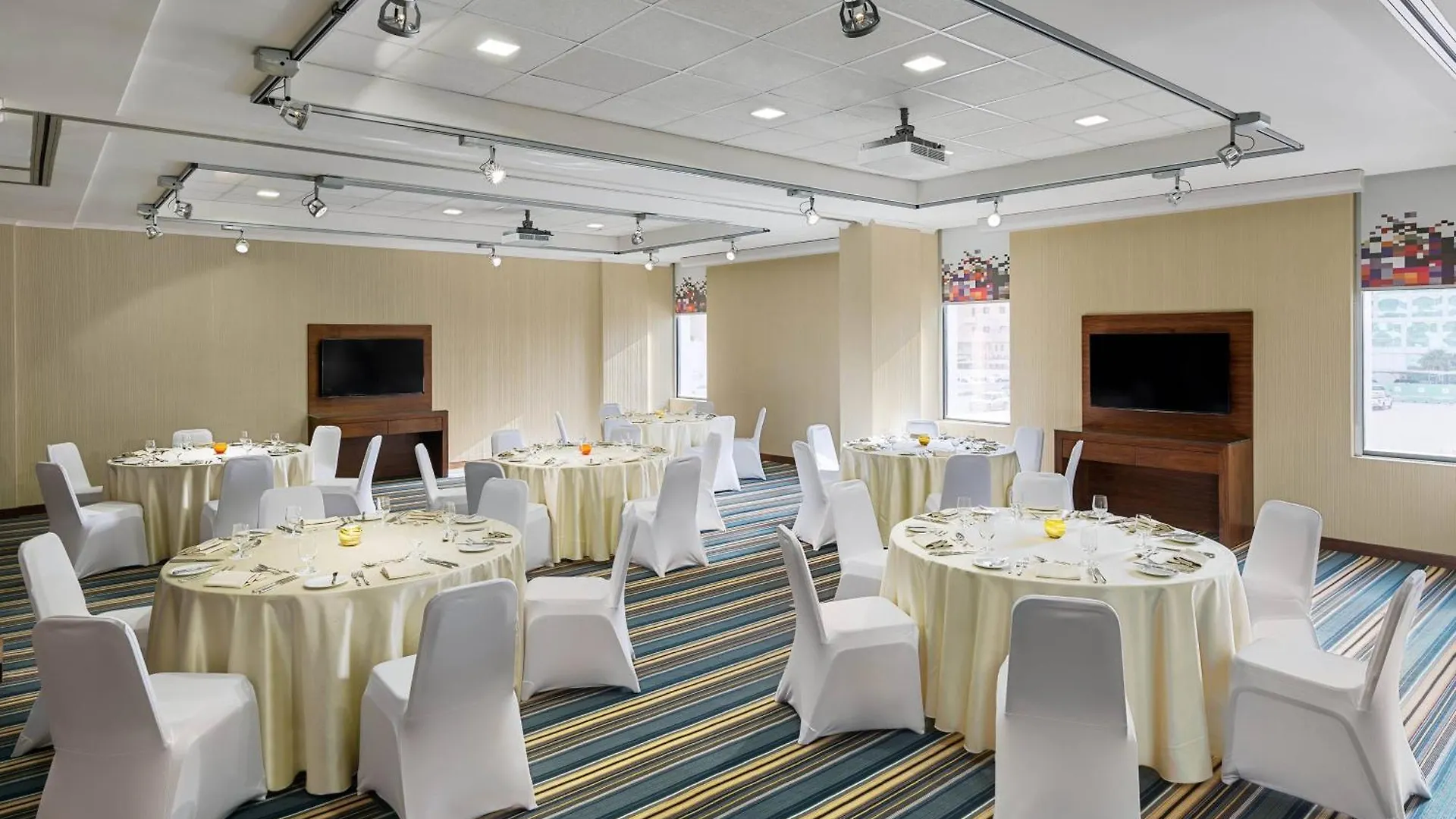 ***  Aloft Riyadh Hotel Suudi Arabistan